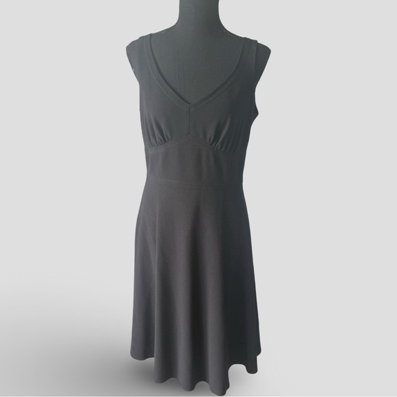 Tobias Black V Neck Sleeveless Fit and Flare Dress Made in Canada - Picture 1 of 15